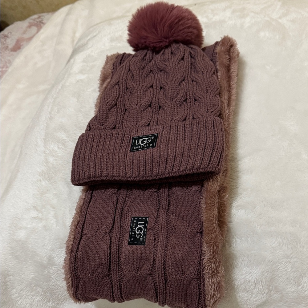 NWOT UGG Knit Infinity Beanie and Scarf Set - the color is Mauve - Picture 4 of 6